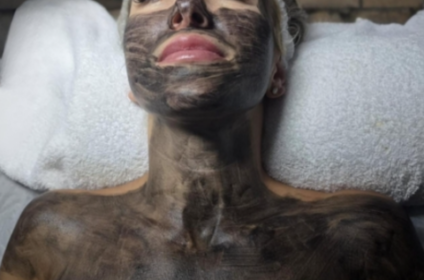 Tratamiento facial Hollywood Peel para rejuvenecimiento en Original Skin Co Dorado, PR.